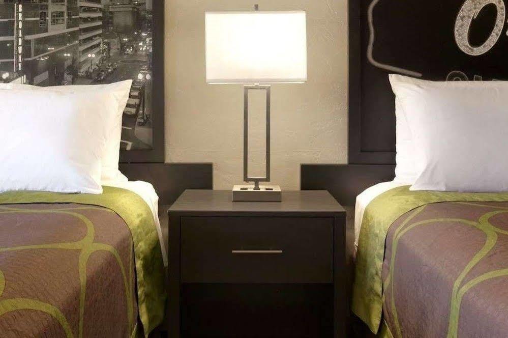 Hotel Super 8 By Wyndham Redmond Zewnętrze zdjęcie